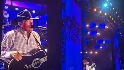 Review: George Strait plays honest, old-school country at Soldier Field, joined by Chris Stapleton