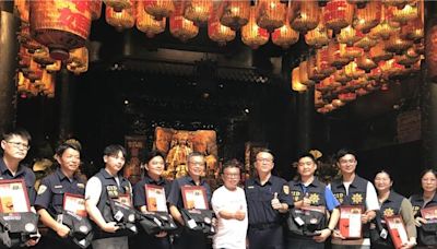 西螺福興宮頒「太平媽」獎金 致謝警察維護媽祖遶境秩序 - 寶島