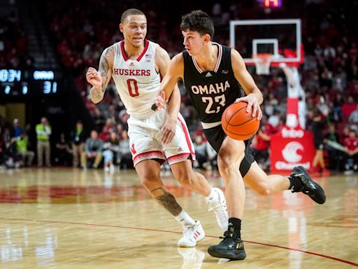 Wisconsin basketball transfer portal target set for unofficial visit with Big Ten rival