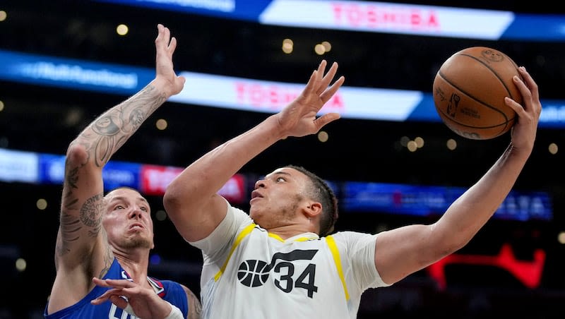 Utah Jazz waive Kenneth Lofton Jr. and Darius Bazley