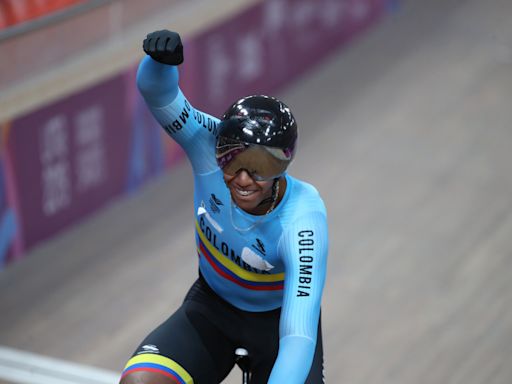 La atleta Denis Ruiz y el ciclista Kevin Quintero, abanderados de Colombia en París 2024