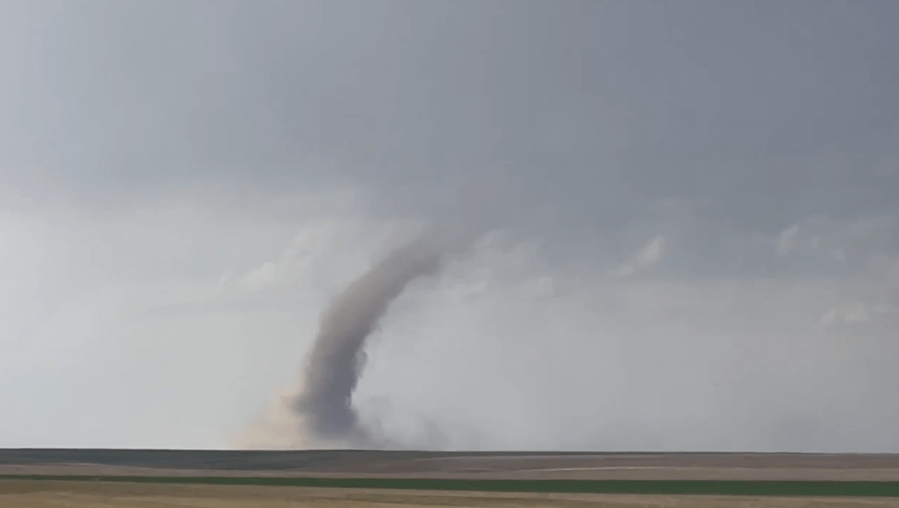 VIDEO: FOX21 meteorologist captures tornado