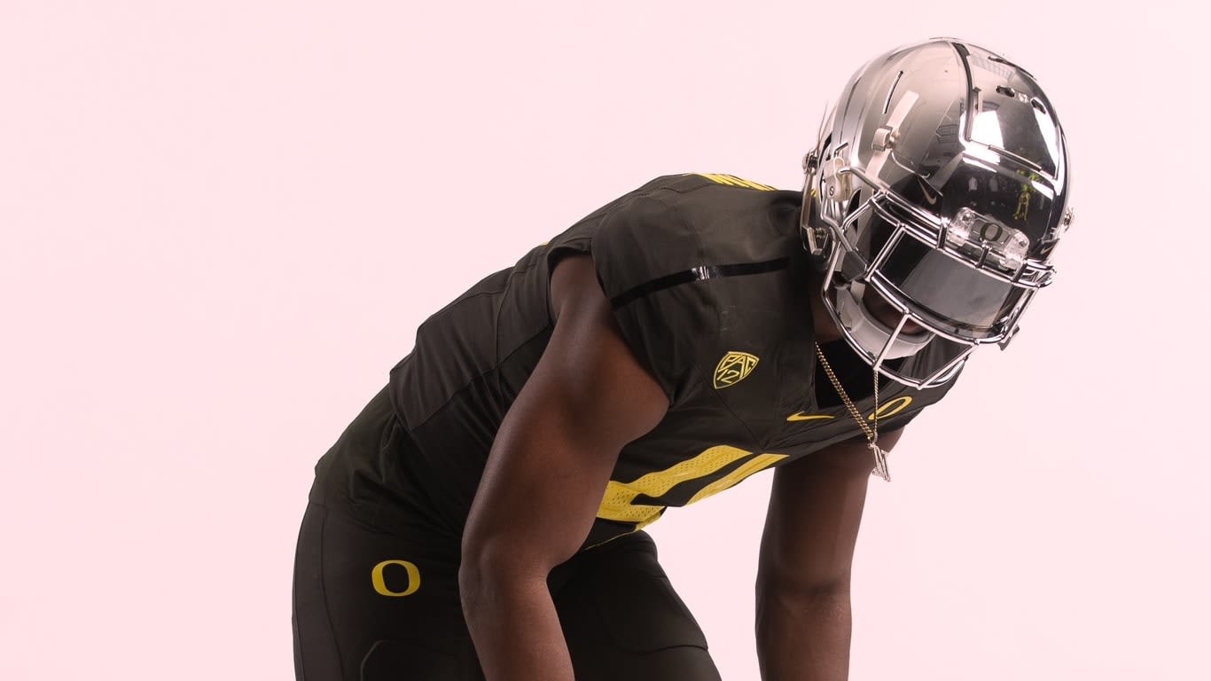 Oregon Football Top Recruit Nasir Wyatt Warns Big Ten Quarterbacks