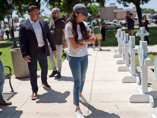 Duchess Meghan visits Texas school shooting memorial site, leaves white roses