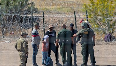 Biden asume poder de cerrar la frontera, endurecer peticiones de asilo y deportar a migrantes en forma acelerada - El Diario NY