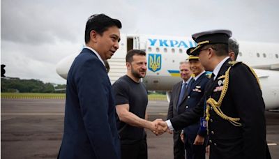 Ukrainian President arrives in Singapore