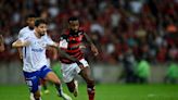 Flamengo é surpreendido pelo Fortaleza e perde a liderança do Brasileirão