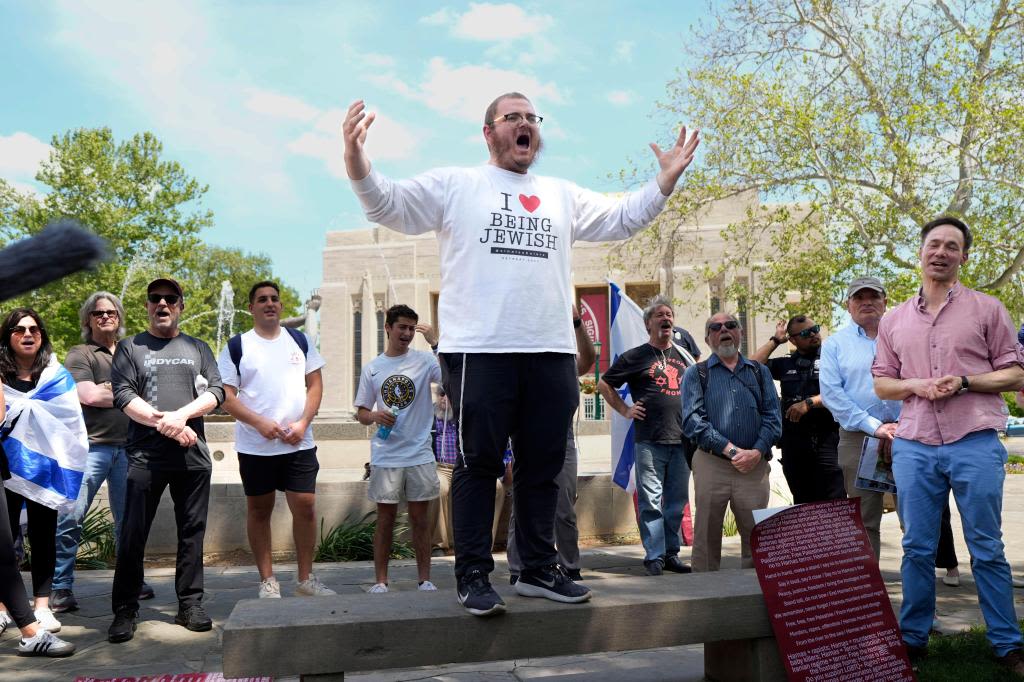 Jewish students grapple with how to respond to pro-Palestinian campus protests