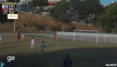 Athletico-PR Feminino faz gol em tiro livre indireto em lance incomum; veja jogada e saiba a regra