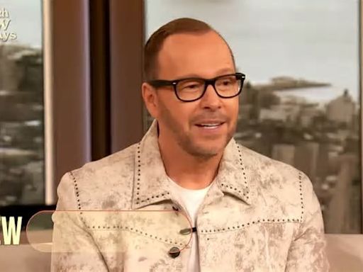 Donnie Wahlberg reveals how he and wife Jenny McCarthy sleep together over FaceTime whenever they're at a distance: 'We love to do it'