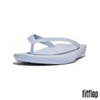 【FitFlop】IQUSHION 經典輕量夾腳涼鞋-男(天空藍)