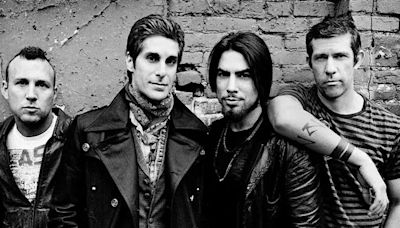 Rock's Midlife Crisis: Jane's Addiction and Dave Grohl Make Headlines for Actions On and Off Stage