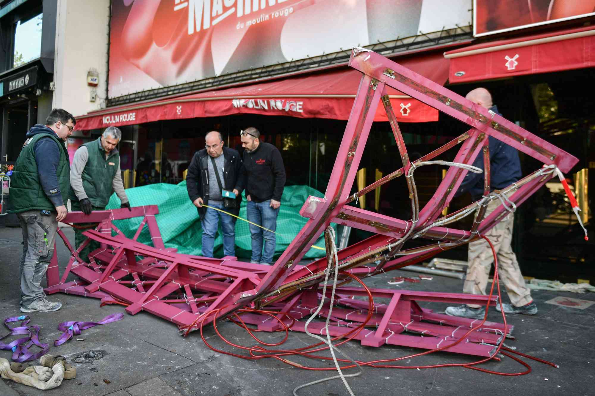 Windmill Sails at the Famous Moulin Rouge in Paris Have Collapsed