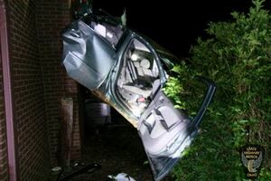 Suspected drunk driver dead after crashing into Ohio house