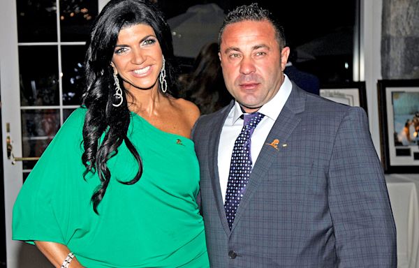 Teresa Makes a Surprising Confession About Joe Giudice Being "Unfaithful": "Admit It" | Bravo TV Official Site