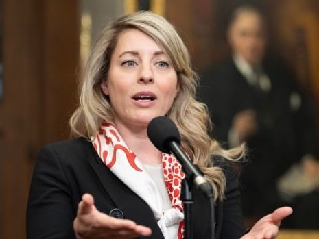 Foreign Minister Mélanie Joly in China on unannounced visit | CBC News