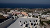 En Santorini, 13 monjas de clausura rezan por el mundo