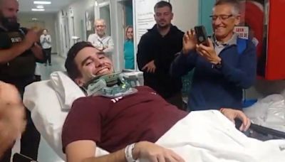 "Me habéis salvado, vine aquí moribundo": el emocionante agradecimiento de uno de los guardias civiles heridos en el accidente de la AP-4 tras recibir el alta