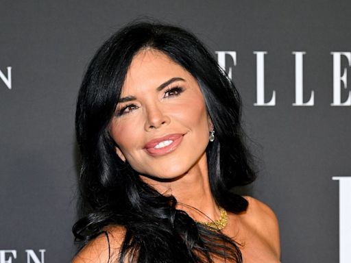 Lauren Sanchez soaks up the sun in a bodycon dress in glimpse of waterfront family girls' trip