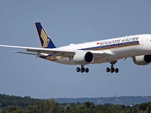 Singapore Airlines tweaks its in-flight seatbelt sign policies after fatal incident