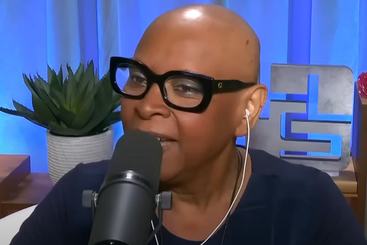 The Howard Stern Show’s Robin Quivers Embraces Her Hair Loss While Living with Cancer: 'My Normal Hairdo'