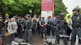1 arrested, protesters pepper sprayed at University of Chicago graduation