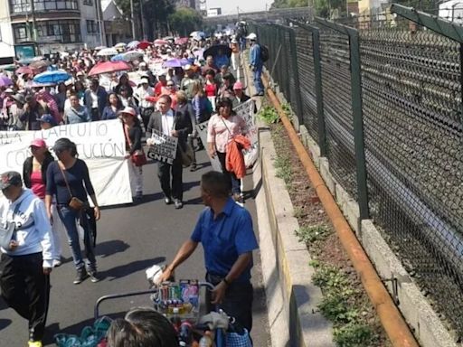 Tras varios días de protestas y bloqueos, la CNTE consigue aumento salarial del 13%