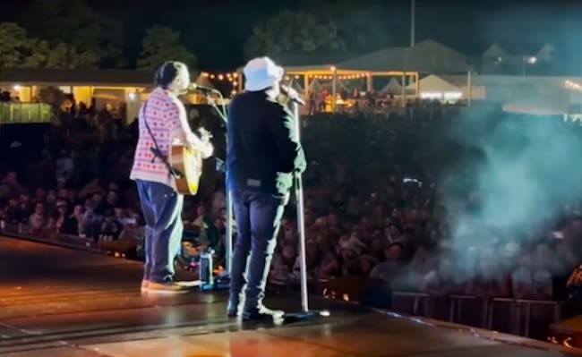 Noah Kahan Covers Counting Crows' "A Long December" With Adam Duritz At Railbird Fest: Watch