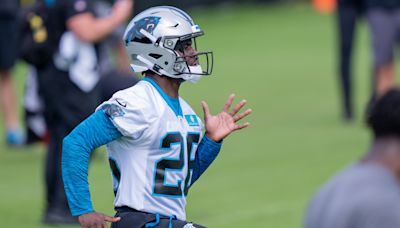 Panthers HC Dave Canales praises rookie CB Chau Smith-Wade