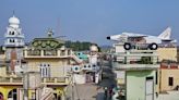 The Indian villages with rooftop sculptures of planes, tanks and cars