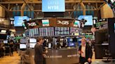 Dow Eclipses 40,000 As Walmart Breaks Out On Earnings, But Stocks Fade; New Warren Buffett Stock Soars