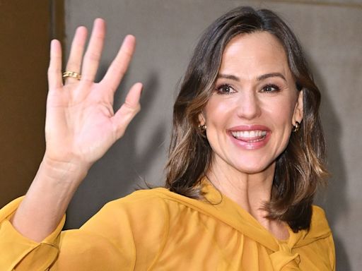 Jennifer Garner takes on new challenge amid supporting ex-husband Ben Affleck’s marital woes