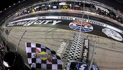 Kyle Larson Dominates Bristol Night Race, 12 Drivers Move On in NASCAR Playoffs