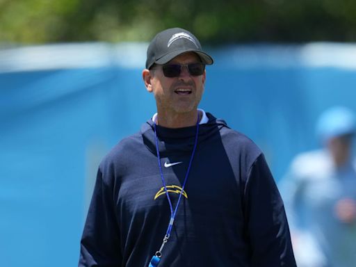 Chargers Notes: Greg Roman's Praise, Record Contracts, Jim Harbaugh's Preparation