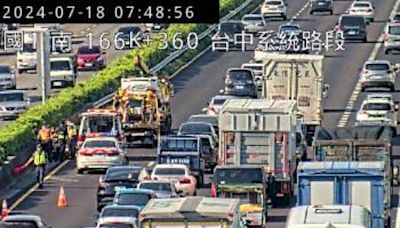 國1台中系統傳翻車事故 車流回堵紫爆