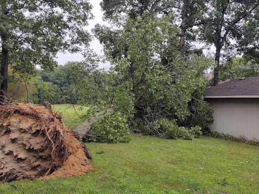 Widespread damage after multiple tornadoes reported in Chicago metro area