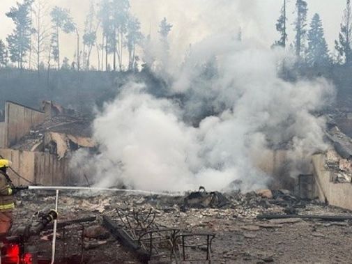 Jasper wildfire: Video and pictures show destruction within townsite | Globalnews.ca