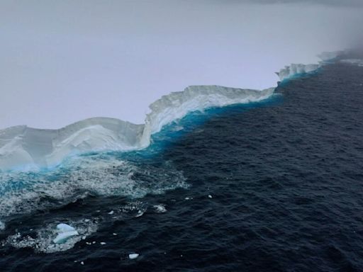 The World’s Biggest Iceberg Has Started Spinning