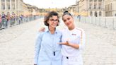 Flamme olympique : Rachida Dati accompagne Salma Hayek à Versailles