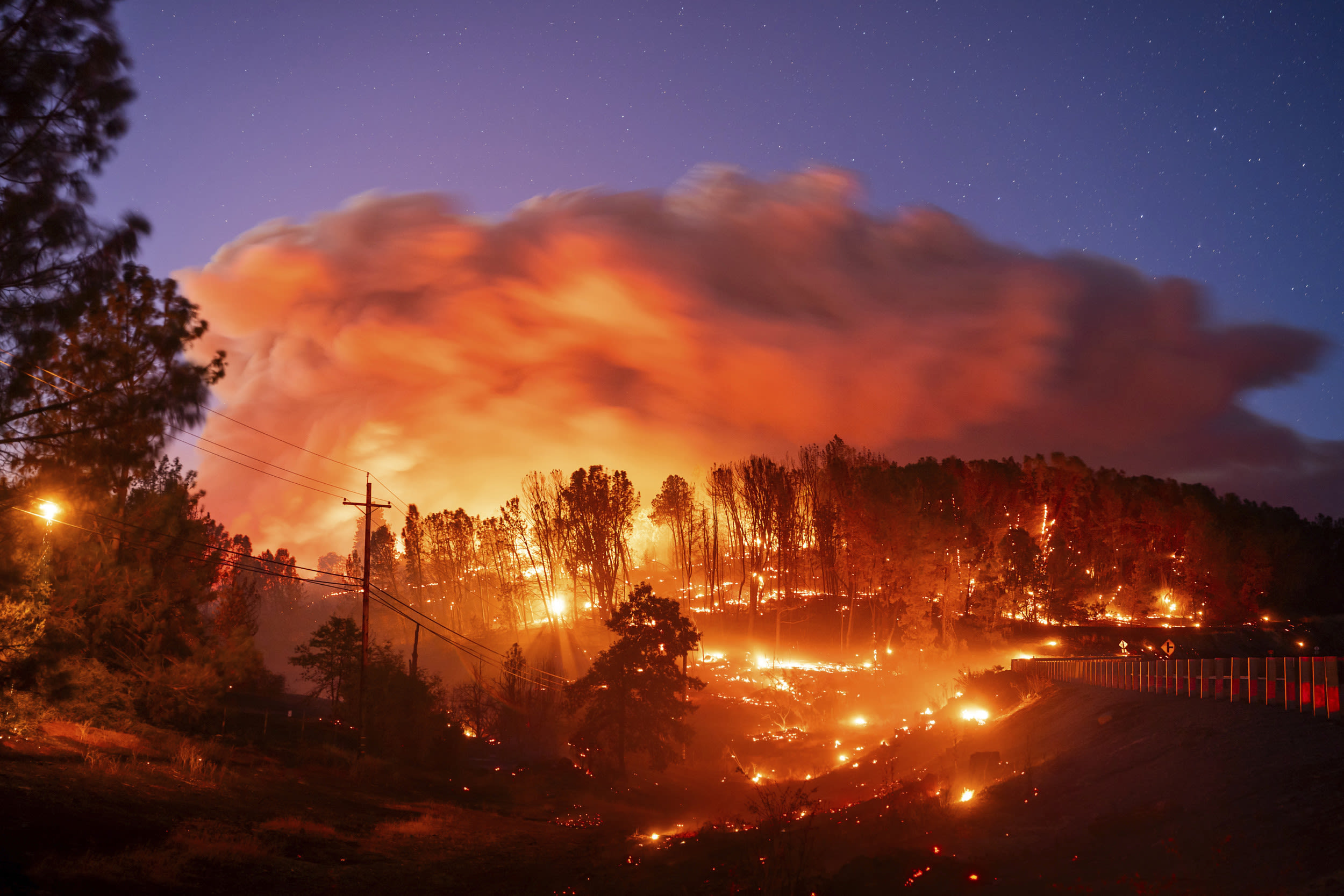 Missing tanker plane fighting Oregon wildfire found, pilot dead