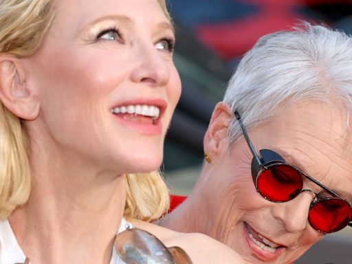 Jamie Lee Curtis Practically Glues Herself To Cate Blanchett To Avoid Wardrobe Malfunction