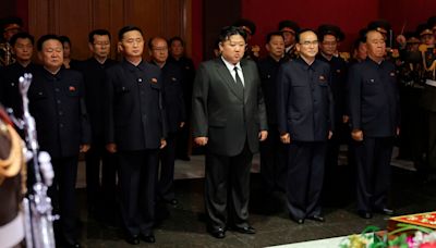 3代老臣「北韓版戈培爾」過世 金正恩凌晨親赴靈堂弔唁