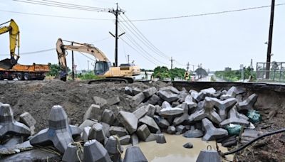 凱米颱風釀災 鐵公路投入逾11億拚重建 | 行政院 | 台鐵 | 大紀元