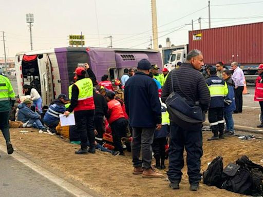 Lurín: accidente en la Panamericana Sur deja 4 muertos y 12 heridos tras volcadura de bus