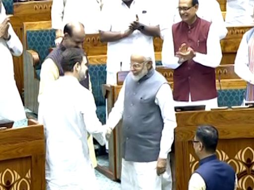 PM Narendra Modi, Rahul Gandhi Shake Hands As They Welcome New Lok Sabha Speaker Om Birla