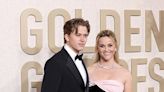 La emoción de Deacon, el hijo mediano de Reese Witherspoon, en su debut en los Globos de Oro