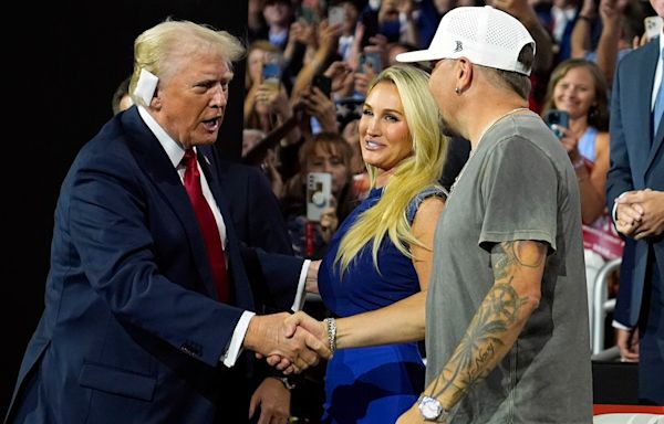 Country star Jason Aldean, wife Brittany seated next to Trump at RNC