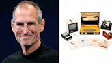 Subastan la primera computadora que tuvo Steve Jobs: Apple-1 por miles de dólares