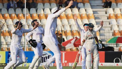 Pakistan cricket team, Multan pitch slammed by former cricketers as England march towards victory