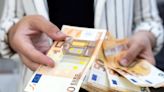 Analysis-Euro area governments smash bond sale records in hefty funding year